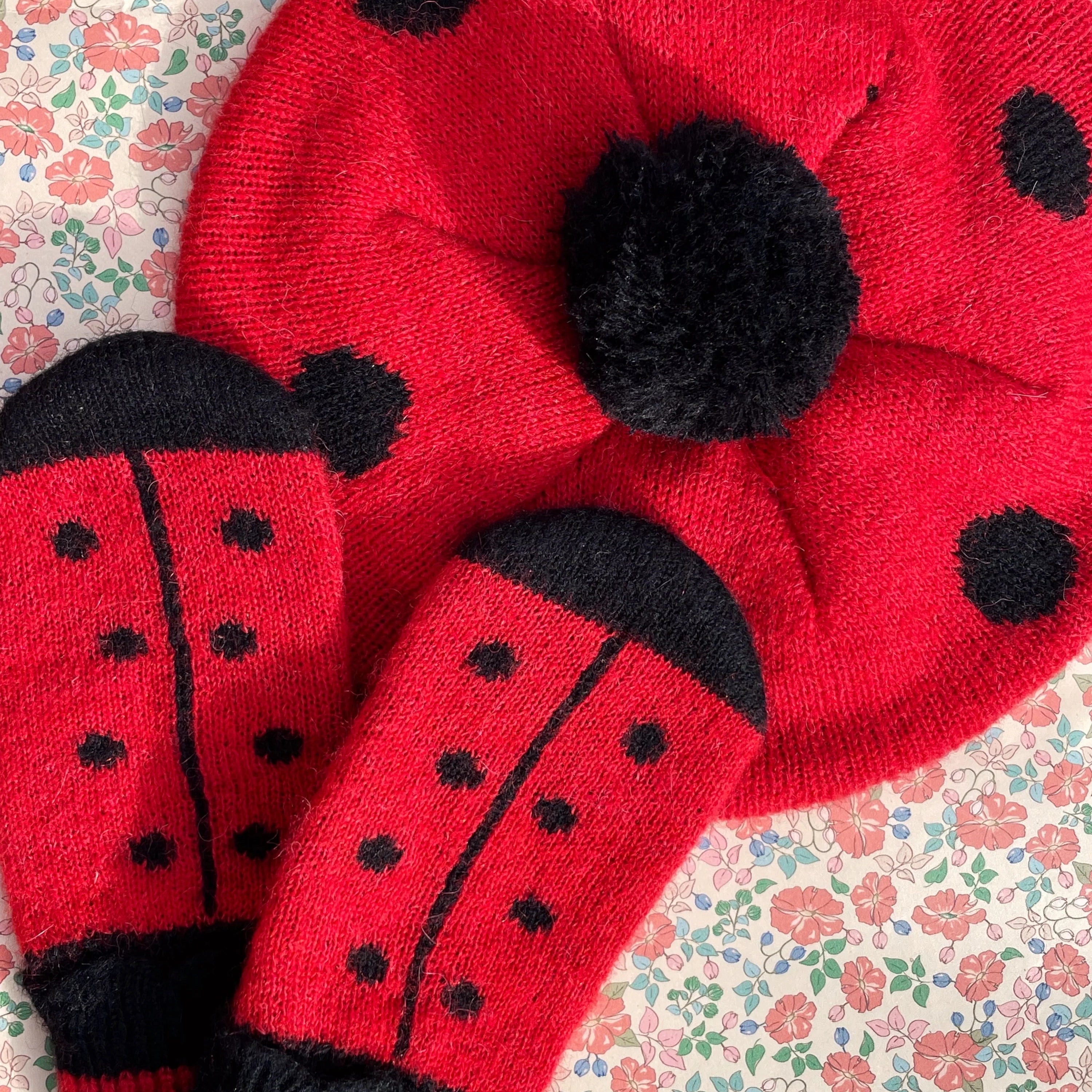 LADYBUG MITTENS