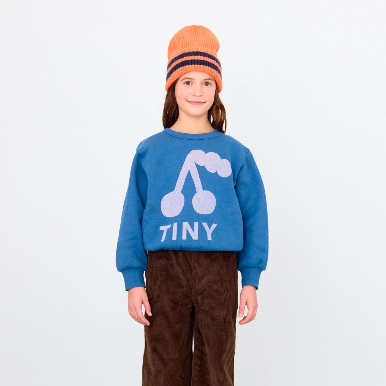 CHERRY GRAPHIC SWEATSHIRT