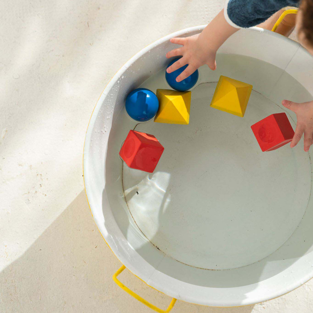 FLOATING BLOCKS BASIC COLORS